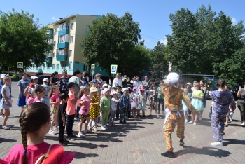 "Праздник детства!" Кинотеатр Космос Заинск